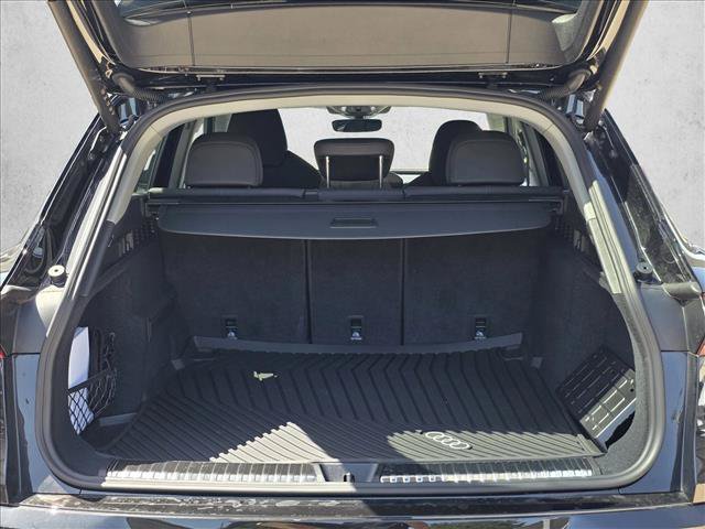 Used 2025 Audi Q5 Premium Plus w/ Premium Plus AWD/4WD image 22