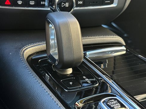 Used 2023 Volvo S60 T8 Core image 23