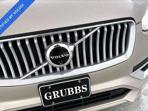 Used 2024 Volvo XC90 B6 Ultimate w/ Protection Package Premier AWD/4WD image 32