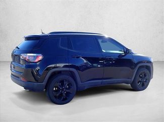 Used 2020 Jeep Compass Altitude video 3