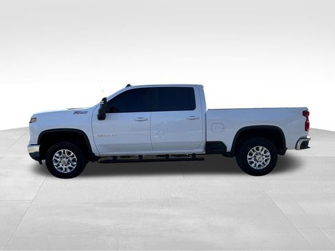 Used 2024 Chevrolet Silverado 2500 LT image 7
