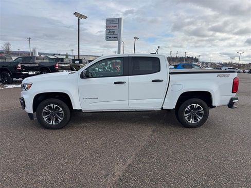 Used 2022 Chevrolet Colorado Z71 w/ Safety Package image 2