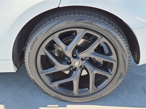 Used 2023 Land Rover Range Rover Sport SE Dynamic image 11