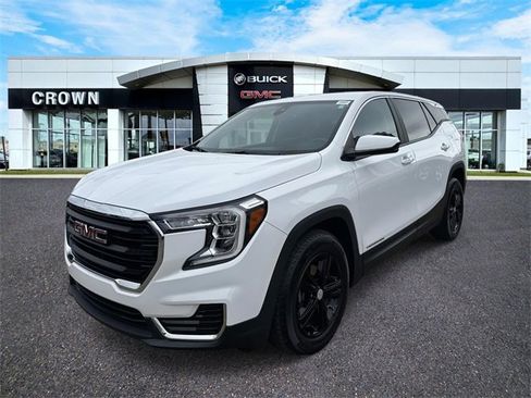 Used 2022 GMC Terrain SLE image 1