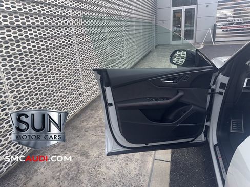 Used 2024 Audi RS Q8 w/ Black Optic Package image 35