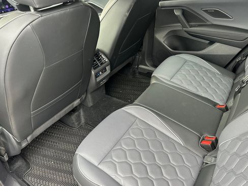 Used 2026 Volkswagen Tiguan SEL R-Line image 15