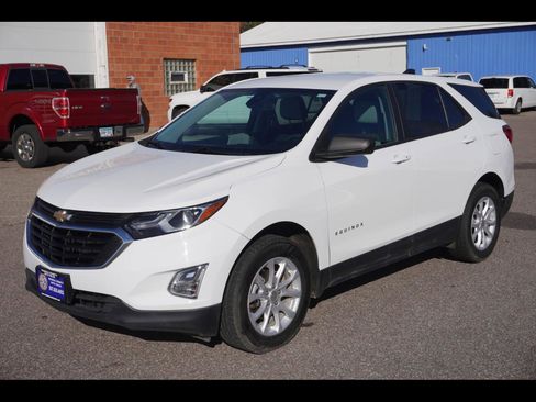 Used 2021 Chevrolet Equinox LS w/ LS Convenience Package image 1