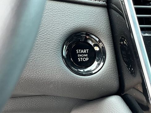 New 2026 Nissan Armada SL w/ Captain's Chari Seat Package AWD/4WD image 22