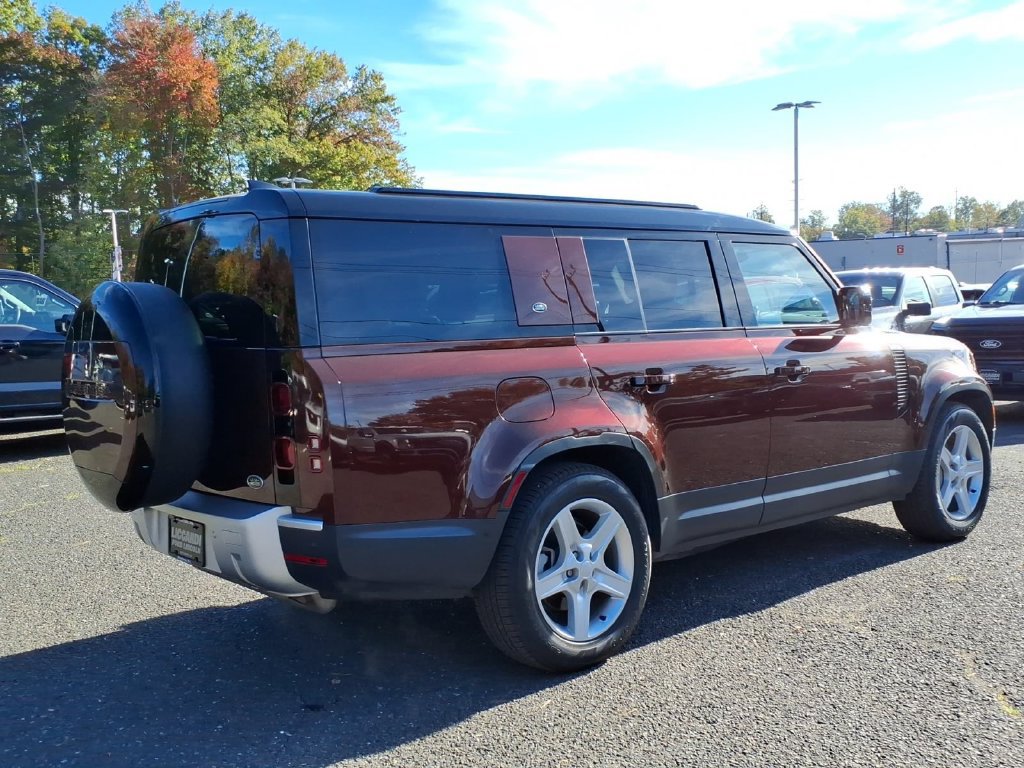 Used 2023 Land Rover Defender 130 SE AWD/4WD image 6