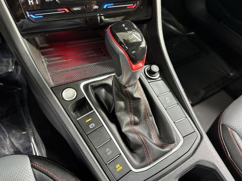 Used 2025 Volkswagen Jetta GLI Autobahn image 24