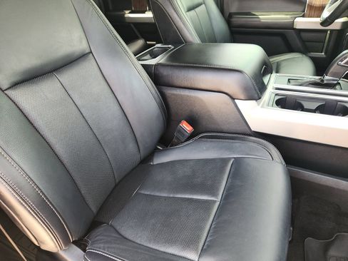 Used 2019 Ford F150 Lariat AWD/4WD image 16