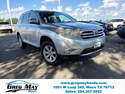Used 2012 Toyota Highlander FWD w/ Tech Pkg