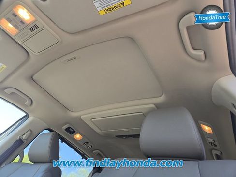 Used 2016 Honda Odyssey Touring Elite image 15