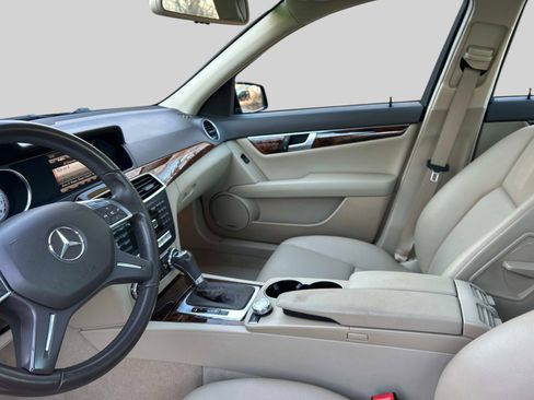 Used 2013 Mercedes-Benz C 300 4MATIC Sedan image 21