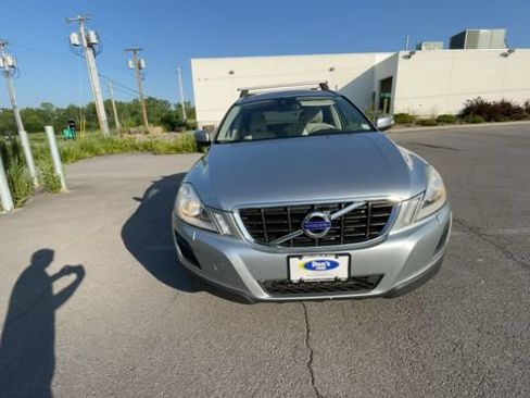 Used 2013 Volvo XC60 3.2 AWD/4WD image 3