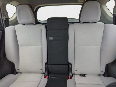 Used 2018 Toyota RAV4 LE Plus image 19