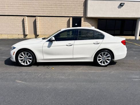 Used 2017 BMW 330i xDrive Sedan AWD/4WD image 2