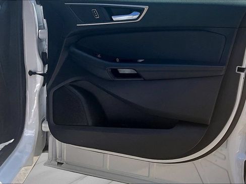 Used 2019 Ford Edge SEL w/ Equipment Group 201A FWD image 23