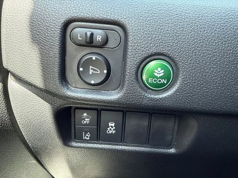 Used 2019 Honda Pilot LX image 15