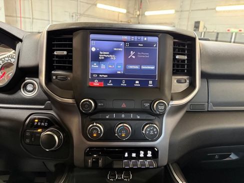 Used 2022 RAM 2500 Big Horn w/ Night Edition AWD/4WD image 10