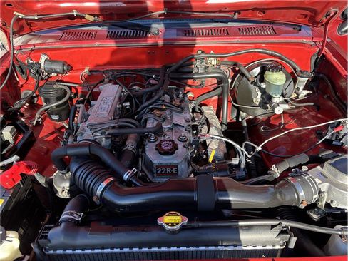 Used 1993 Toyota Pickup 2WD Regular Cab image 11