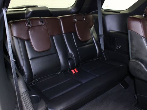 Used 2022 Ford Explorer Platinum RWD image 17