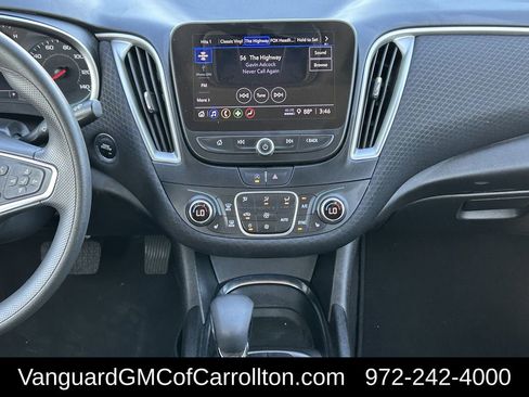 Used 2025 Chevrolet Malibu LT FWD image 13