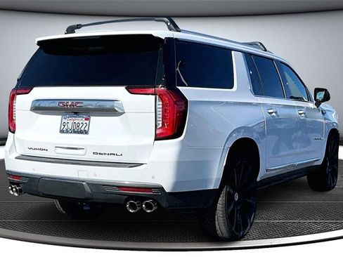 Used 2021 GMC Yukon XL Denali image 6