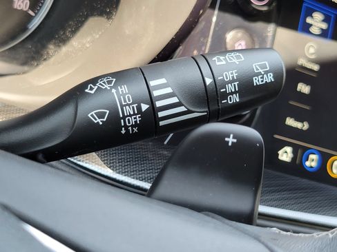 Used 2023 Buick Envision Essence AWD/4WD image 19