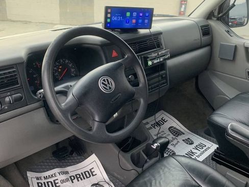 Used 2003 Volkswagen Eurovan MV FWD image 16
