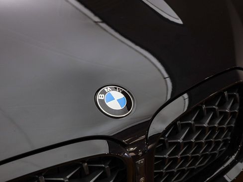 Used 2025 BMW X4 xDrive30i w/ Premium Package image 6