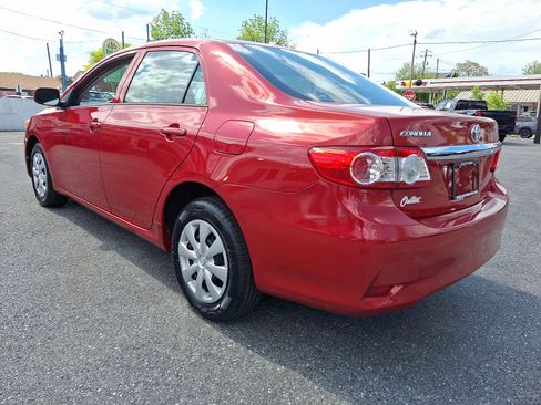 Used 2013 Toyota Corolla L FWD image 3
