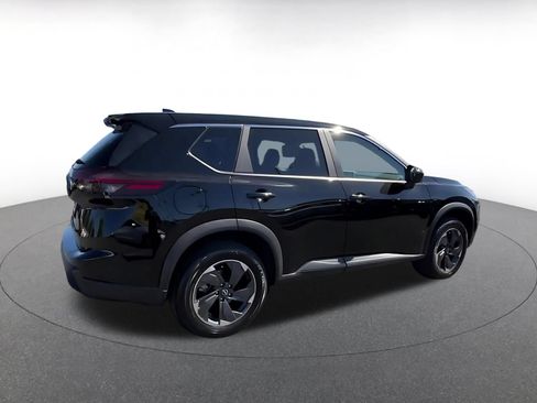 Used 2025 Nissan Rogue SV FWD image 14