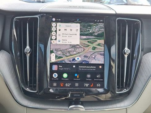 Used 2024 Volvo XC60 B5 Plus w/ Climate Package image 18