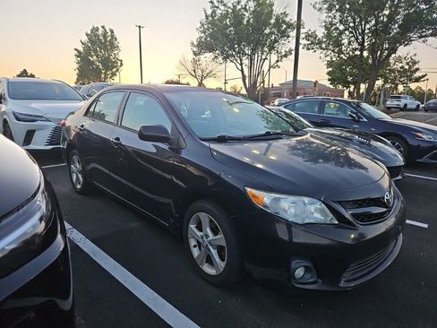 Used 2012 Toyota Corolla LE w/ Premium Pkg FWD image 2
