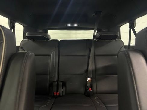 Used 2021 Chevrolet Suburban Premier w/ Premium Package AWD/4WD image 10