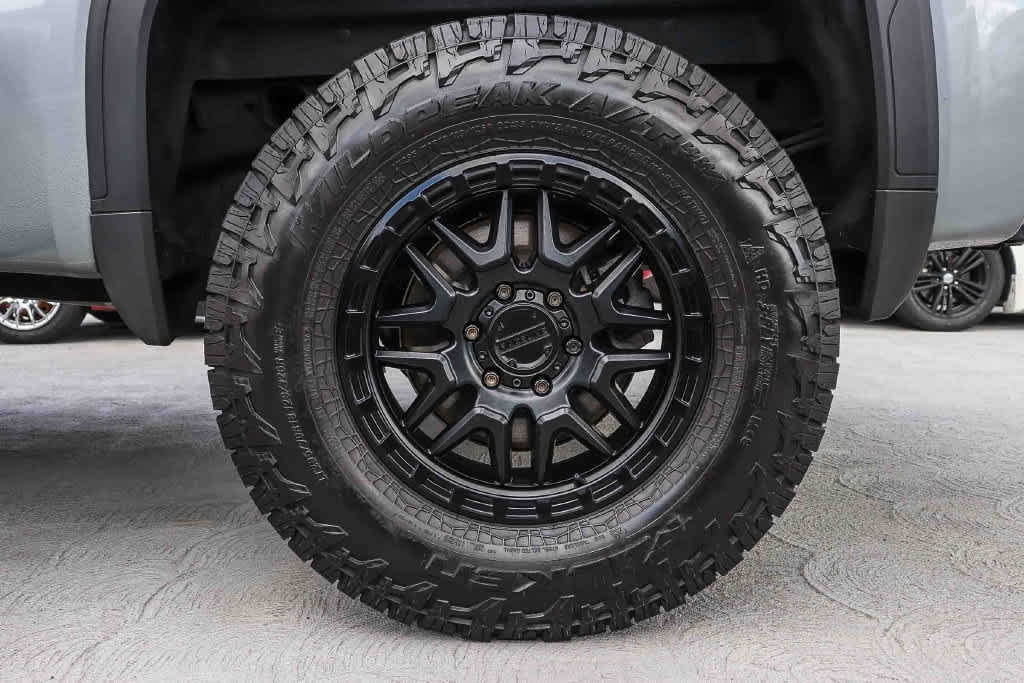 Used 2025 GMC Sierra 1500 Elevation w/ LPO, Elevation Black Package RWD image 10