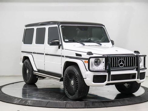Used 2017 Mercedes-Benz G 63 AMG 4MATIC image 5