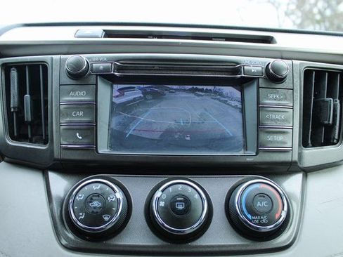 Used 2015 Toyota RAV4 LE image 20