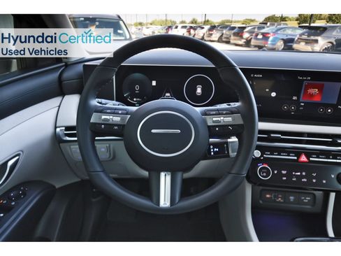 Used 2025 Hyundai Tucson SEL AWD/4WD image 15