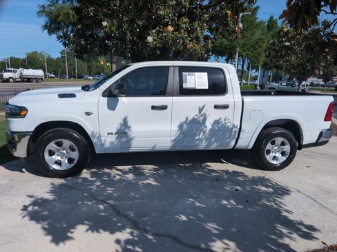 Used 2026 RAM 1500 Big Horn AWD/4WD image 7