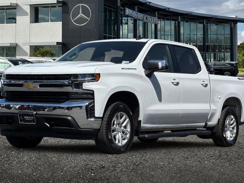Used 2021 Chevrolet Silverado 1500 LT w/ Safety Package II AWD/4WD image 8