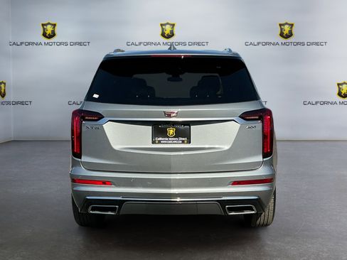 Used 2025 Cadillac XT6 Premium Luxury FWD image 6
