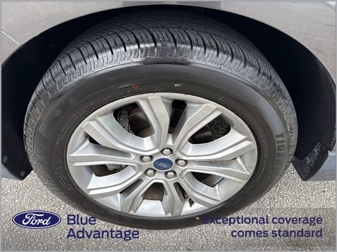 Used 2019 Ford Edge Titanium image 12