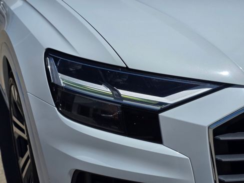 Used 2019 Audi Q8 Premium Plus AWD/4WD image 10
