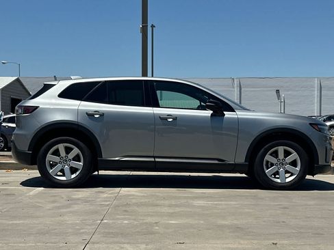 Used 2025 Honda Prologue EX image 9