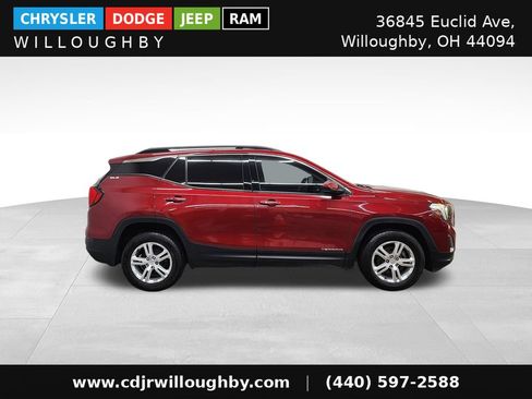 Used 2018 GMC Terrain SLE w/ Driver Convenience Package AWD/4WD image 4