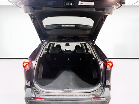 Used 2023 Toyota RAV4 XLE Premium image 19