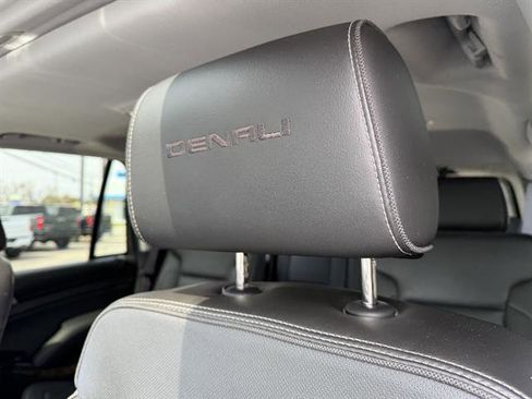 Used 2016 GMC Yukon Denali AWD/4WD image 24