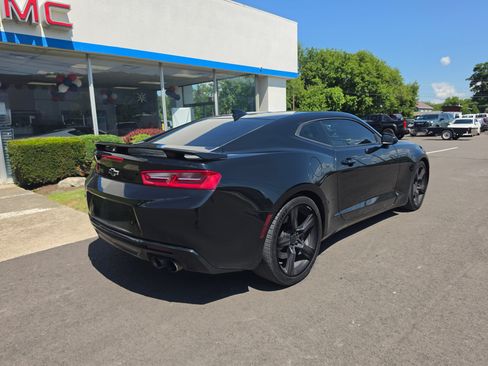 Used 2017 Chevrolet Camaro SS RWD image 3